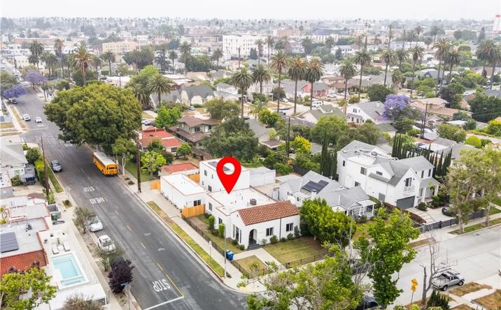 Pictures of Multifamily property located at 1050 S Plymouth, Los Angeles, CA 90019 for sales - image #1