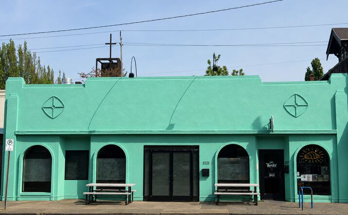 Pictures of Retail property located at 2121 NE BROADWAY ST, PORTLAND, OR 97232-1512 for sales - image #1