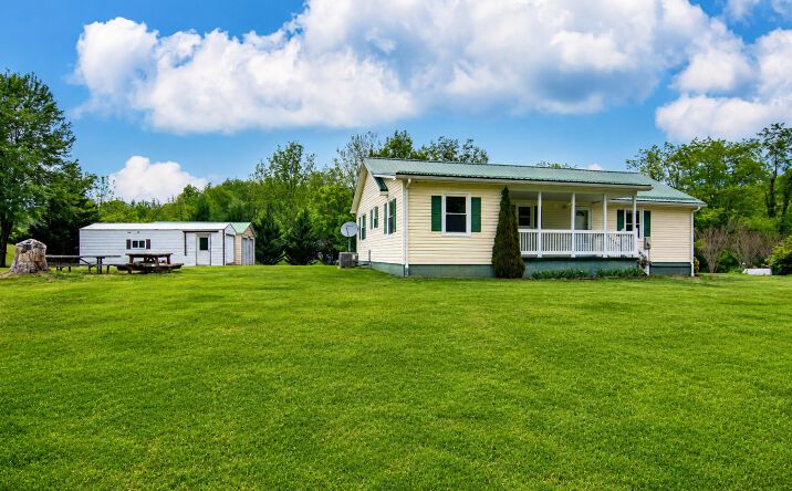 Pictures of Multifamily, Mixed Use property located at 93 LYALL HILL DR, ALDERSON, WV 24910 for sales - image #1