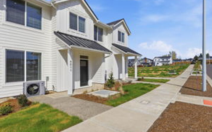 Pictures of Multifamily property located at 4003, 4011, and 4023 SW Royal Ave, Gresham, OR 97080 for sales - image #1