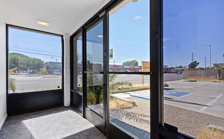 Pictures of Retail, Office, Mixed Use property located at 44504 10th Street West, Lancaster, CA 93534 for sales - image #1