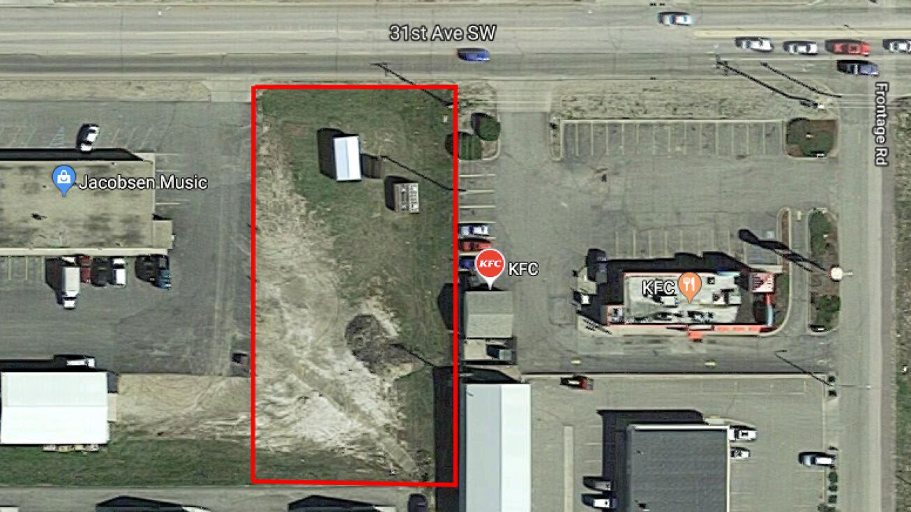 300 31st Ave SW, Minot, ND 58701