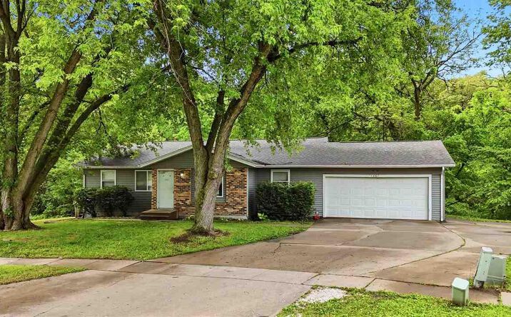 Pictures of Land property located at 1467 Valley View Dr., Coralville, IA 52241 for sales - image #1