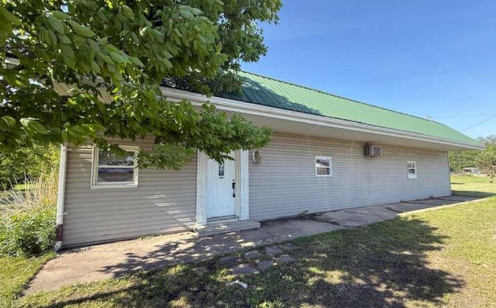 Pictures of Special Purpose property located at 7224 US  Highway 40, Centerville, IN 47330 for sales - image #1