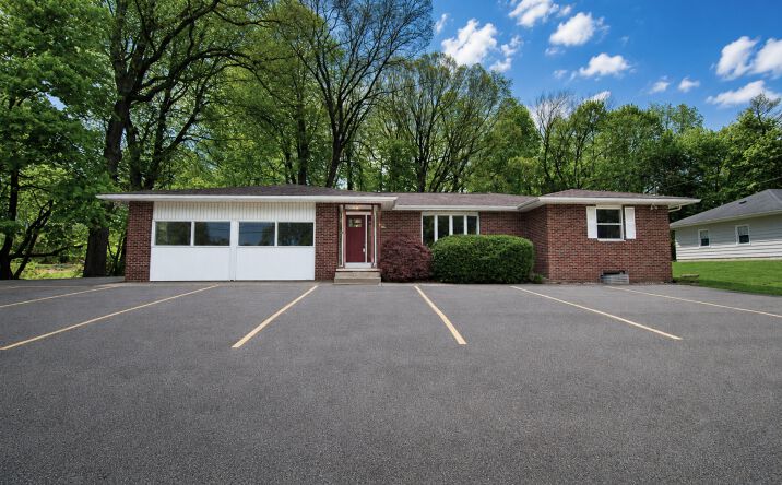 Pictures of Office, Retail property located at 6281 Stadium Drive, Kalamazoo, MI 49009 for sales - image #1