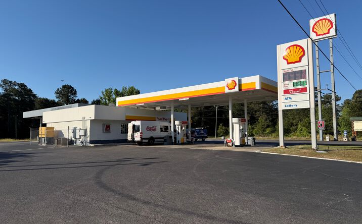 Pictures of Retail property located at 6181 ALEX HARVIN HWY, MANNING, SC 29102-8352 for sales - image #1