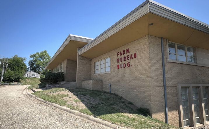 Pictures of Office property located at 1716 N. University St., West Peoria, IL 61604 for sales - image #1