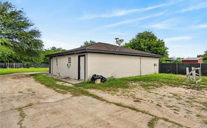 Pictures of Multifamily property located at 4813 Haven Lane, Edinburg, TX 78542 for sales - image #1