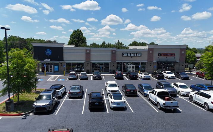 Pictures of Retail property located at 3330 CAMP CREEK PKWY, EAST POINT, GA 30344-5700 for sales - image #1