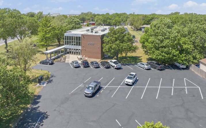 Pictures of Multifamily property located at 3000 West Kellogg Drive, Wichita, KS 67213 for sales - image #1