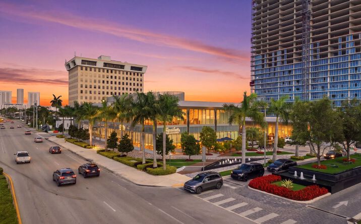 Pictures of Retail, Mixed Use property located at 1006 E Hallandale Beach Blvd, Units 4-101-103, Hallandale Beach, FL 33009 for sales - image #1