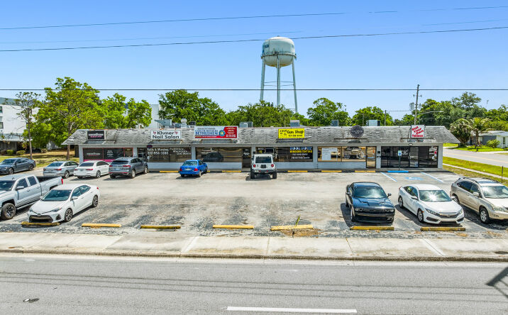 Pictures of Retail property located at 8601 49th Street North, Pinellas Park, FL 33782 for sales - image #1