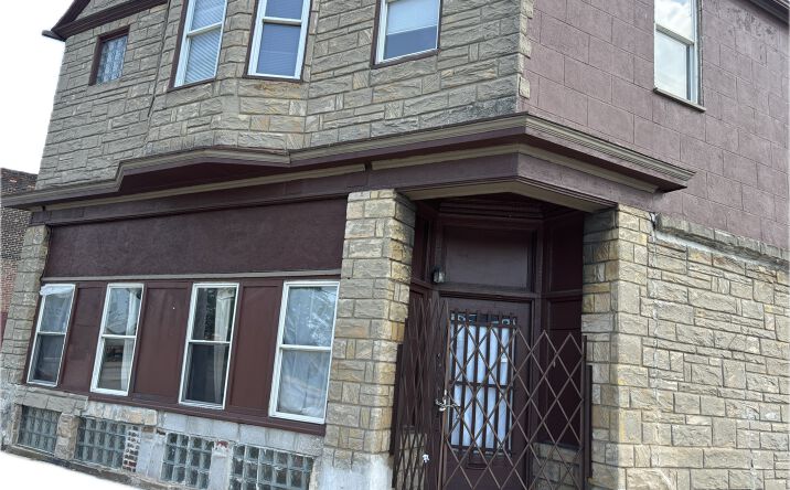 Pictures of Retail property located at 7702 ST CLAIR AVE, CLEVELAND, OH 44103-1814 for sales - image #1