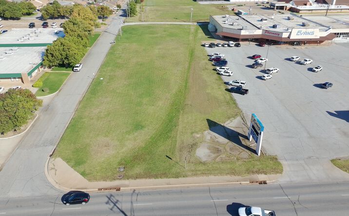 Pictures of Land property located at 1120 West Willow Road, Enid, OK 73703 for sales - image #1