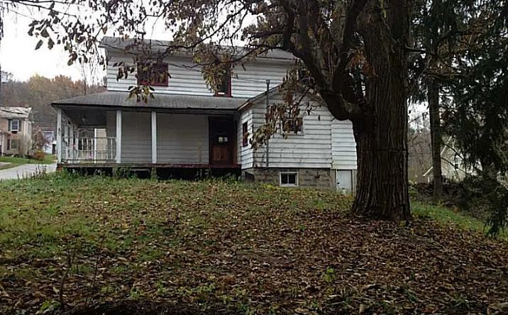 Pictures of Land property located at 129 EVANS ST, BEAVER FALLS, PA 15010-5708 for sales - image #1