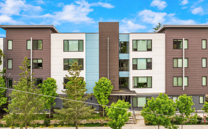 Pictures of Multifamily property located at 9021 17th Ave SW, Seattle, WA 98106 for sales - image #1