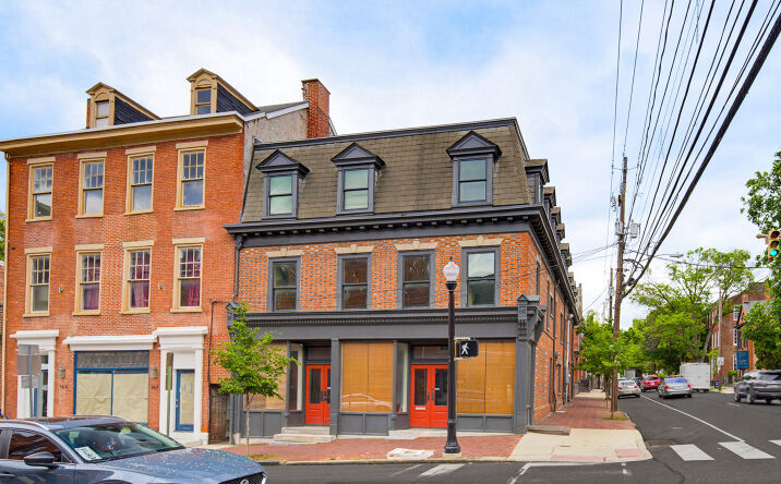 Pictures of Mixed Use, Multifamily, Office property located at 171 East King Street, Lancaster, PA 17602 for sales - image #1