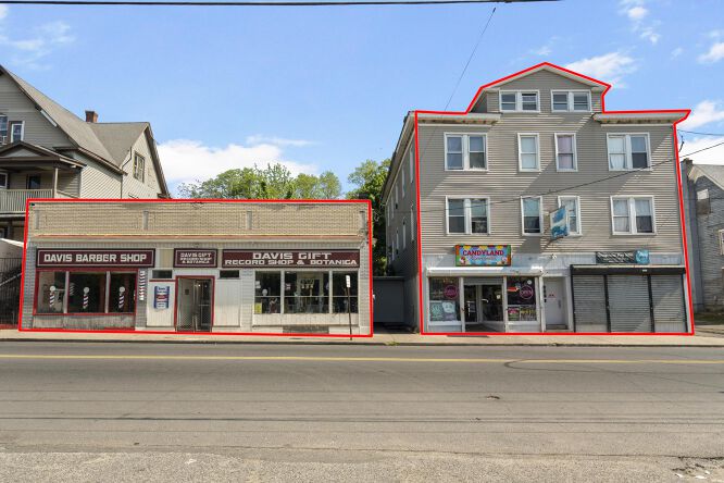 Pictures of Retail, Multifamily, Mixed Use property located at 669 E MAIN ST, WATERBURY, CT 06702-1709 for sales - image #1