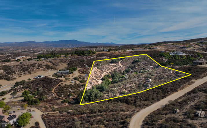Pictures of Land property located at Parcel 1 Scanlon Rd, Rancho Glen Oaks, Temecula, CA 92592 for sales - image #1