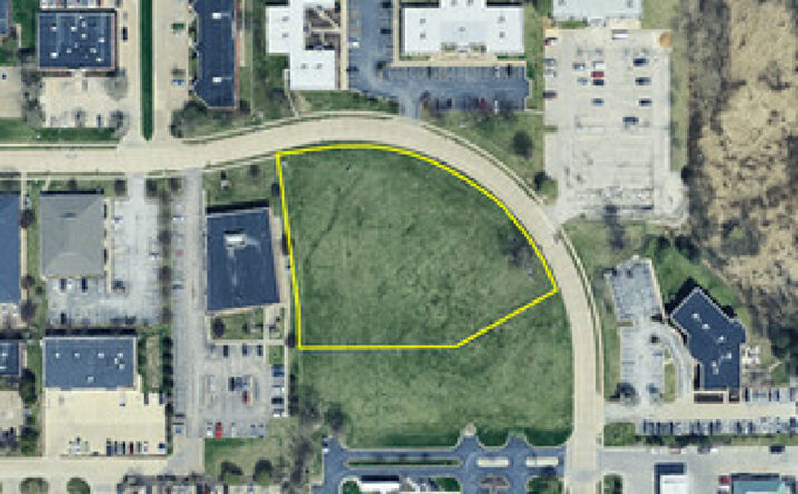 Pictures of Land property located at 5350 Spring Street, Lot 1, Davenport, IA 52807 for sales - image #1