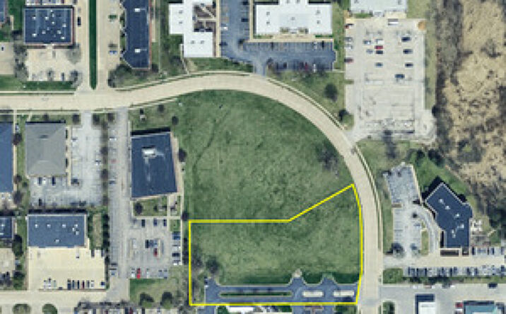 Pictures of Land property located at 5350 Spring Street, Lot 2, Davenport, IA 52807 for sales - image #1