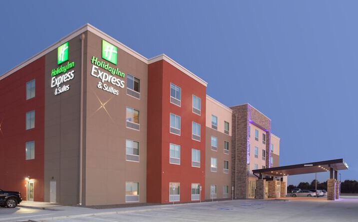 Pictures of Hospitality property located at 2725 ENTERPRISE RD, GOODLAND, KS 67735-9704 for sales - image #1
