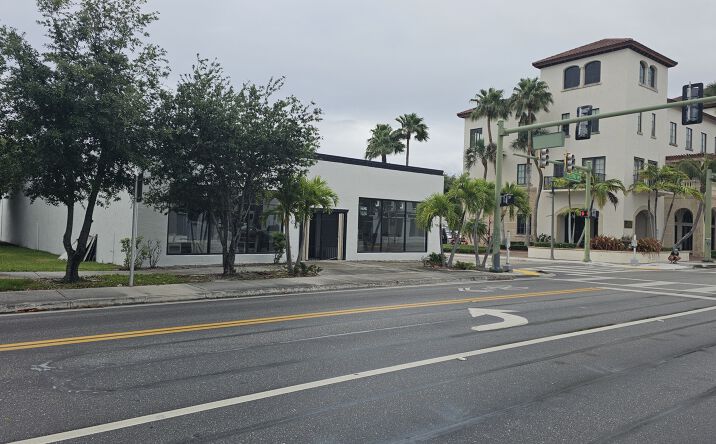 Pictures of Office, Hospitality, Mixed Use property located at 202 N Federal Hwy, Lake Worth Beach, FL 33460 for sales - image #1
