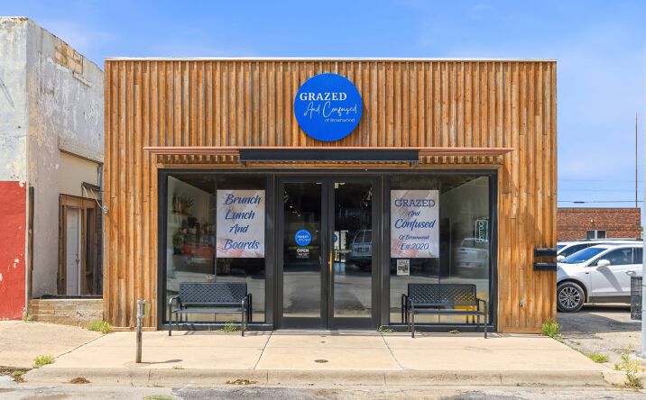 Pictures of Retail property located at 306 N BROADWAY ST, BROWNWOOD, TX 76801-3117 for sales - image #1