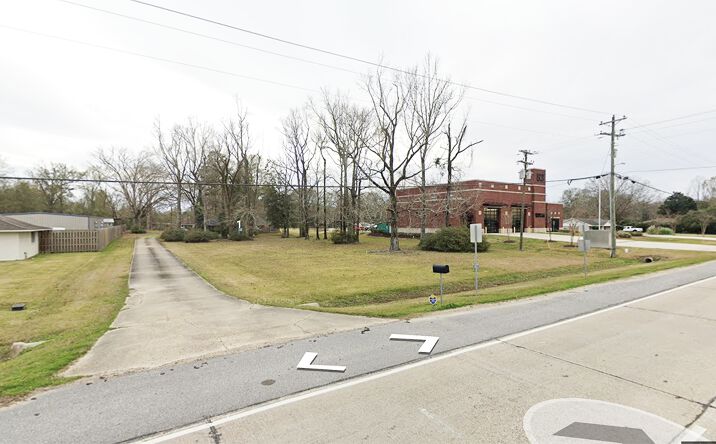 Pictures of Land property located at 9440 Main St, Zachary, LA 70791 for sales - image #1