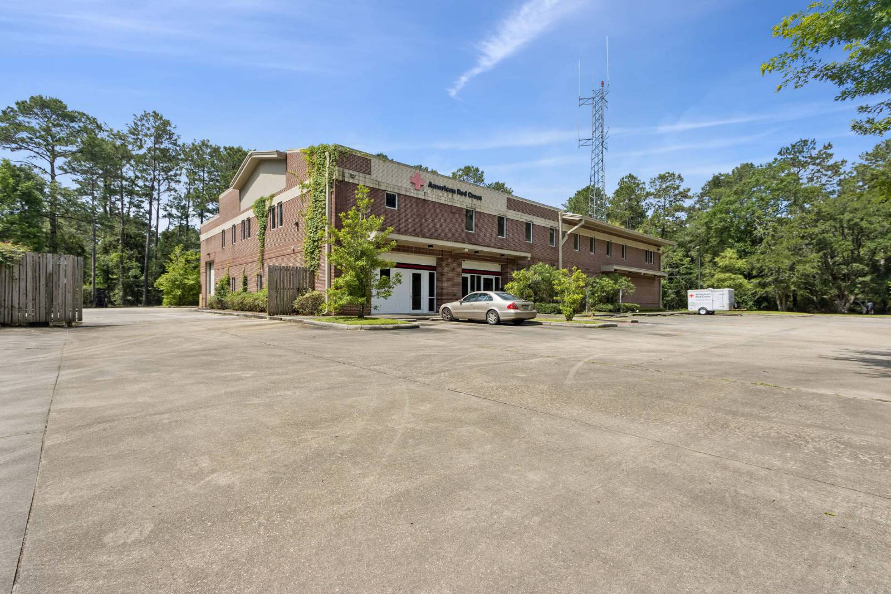 300 Ashland Way, Madisonville, LA 70447