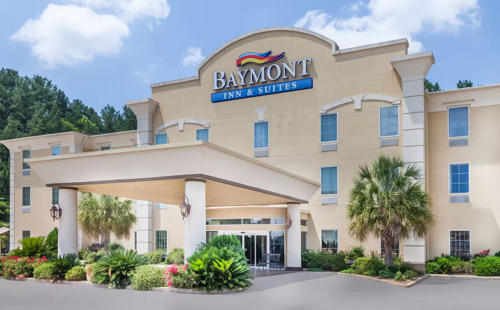 Pictures of Hospitality property located at 410 US HWY 79 S, HENDERSON, TX 75654-3610 for sales - image #1