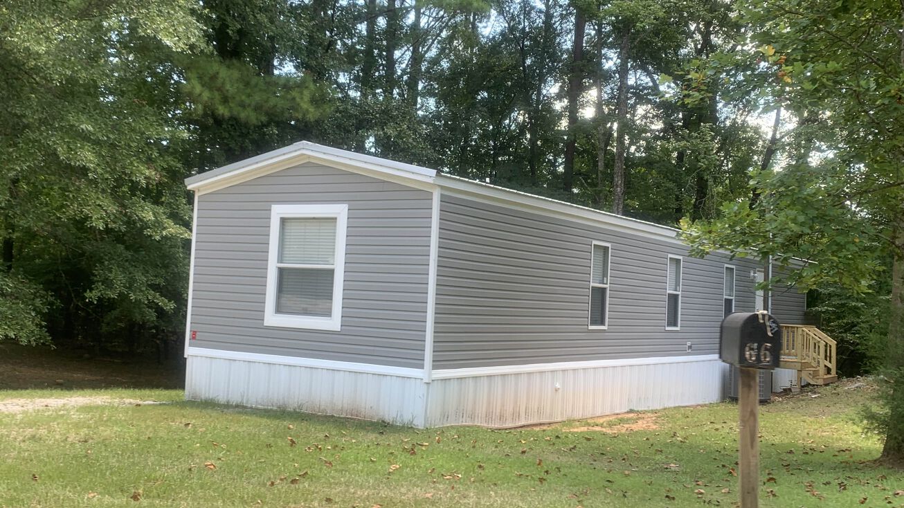 992 Dean Rd, Alexander City, AL 35010