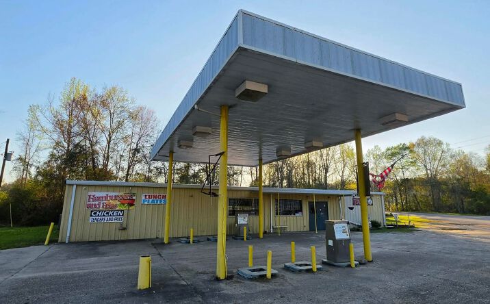 Pictures of Retail, Mixed Use property located at 1411 Mississippi 15, Laurel, MS 39440 for sales - image #1