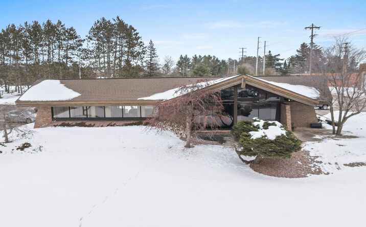 Pictures of Retail, Office, Industrial property located at 126 Woodward, Iron Mountain, MI 49801 for sales - image #1