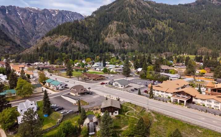 Pictures of Retail property located at 300 US Highway 2, Leavenworth, WA 98826 for sales - image #1