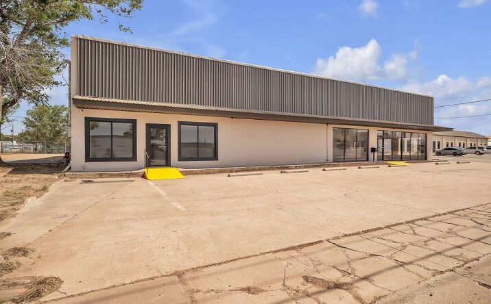 Pictures of Retail, Office, Industrial property located at 600 E 3rd, Big Spring, TX 79720 for sales - image #1