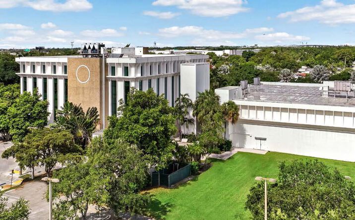 Pictures of Office property located at 3100 SW 9th Avenue, Fort Lauderdale, FL 33315 for sales - image #1