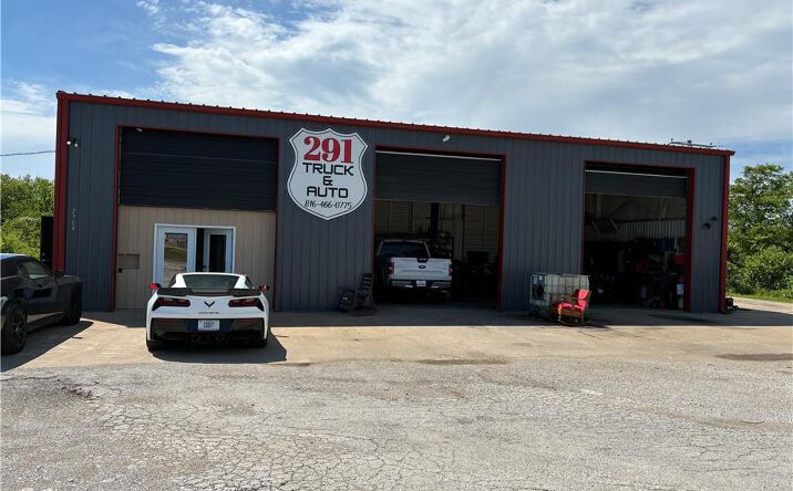 Pictures of Industrial, Retail property located at 2704 N State Route 291 Highway, Harrisonville, MO 64701 for sales - image #1