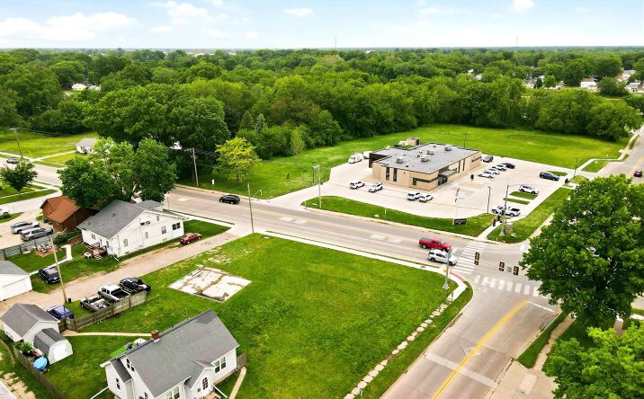 Pictures of Land property located at 333 Curran Street, Burlington, IA 52601 for sales - image #1