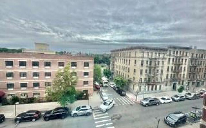 Pictures of Mixed Use property located at 365 E 197th Street, Bronx, NY 10458 for sales - image #1