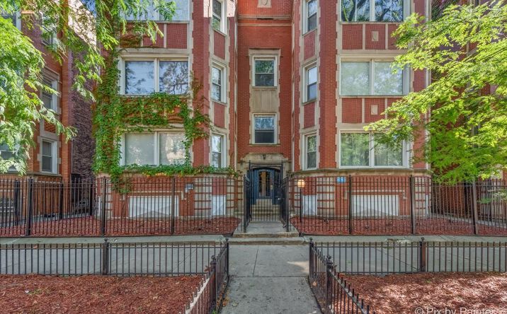 Pictures of Multifamily property located at 7839 S Kingston Avenue, Chicago, IL 60649 for sales - image #1
