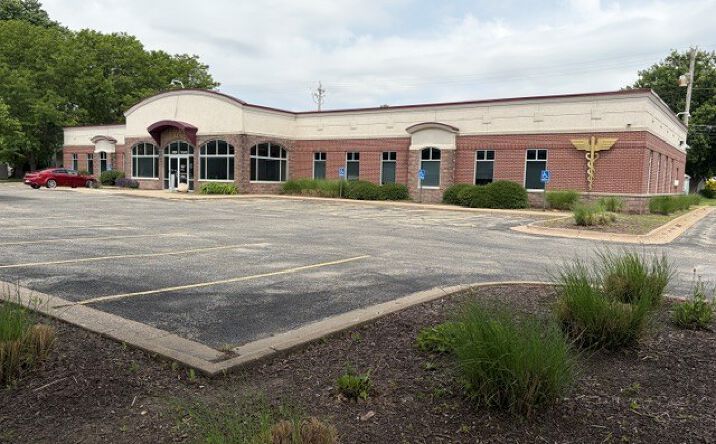 Pictures of Office property located at 1820 W 3rd Street, Davenport, IA 52802 for sales - image #1
