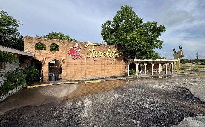 Pictures of Retail property located at 209 COTTONWOOD ST, ABILENE, TX 79601-5329 for sales - image #1