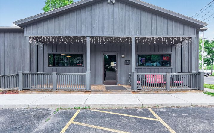 Pictures of Retail, Office property located at 300 W North Street, Jackson, MI 49202 for sales - image #1