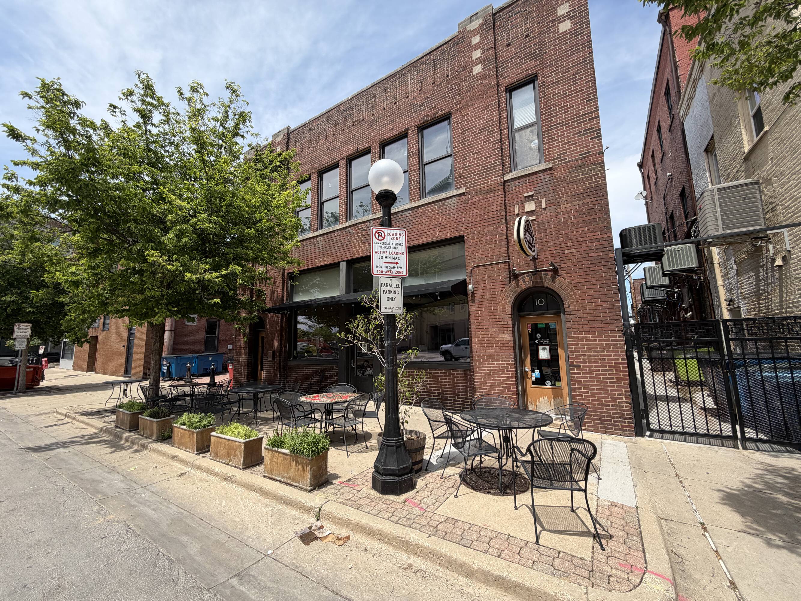 10 E Chester St, Champaign, IL 61820
