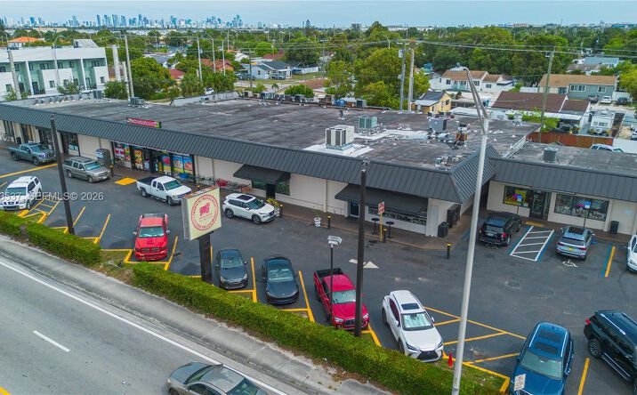 Pictures of Business for Sale, Retail, Office property located at 652 East 9th Street, Hialeah, FL 33010 for sales - image #1