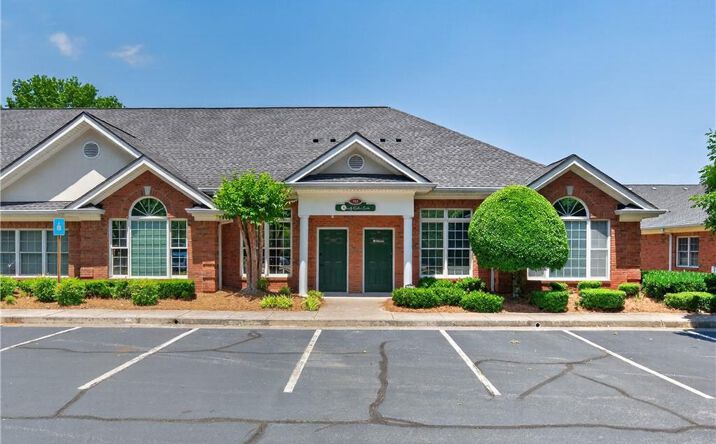 Pictures of Office property located at 304 E Crossville Road, Roswell, GA 30075 for sales - image #1