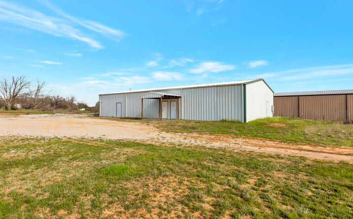 Pictures of Industrial property located at 1711 Farm to Market 51, Springtown, TX 76082 for sales - image #1