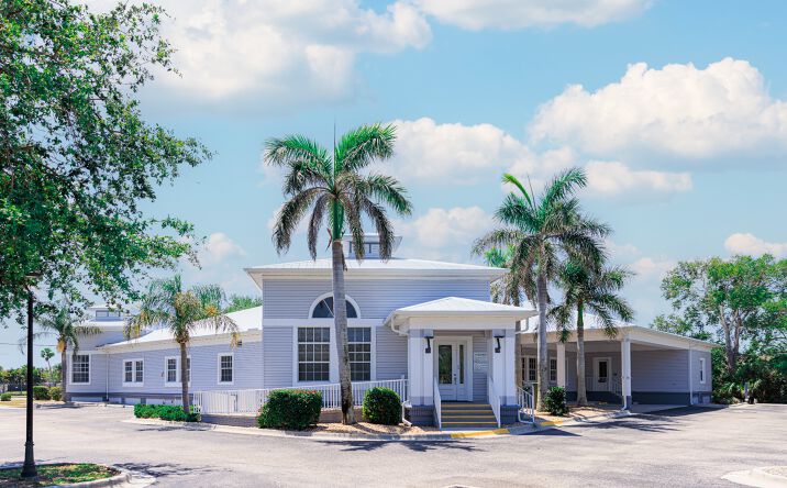 Pictures of Office property located at 21942 EDGEWATER DR, PORT CHARLOTTE, FL 33952-9723 for sales - image #1