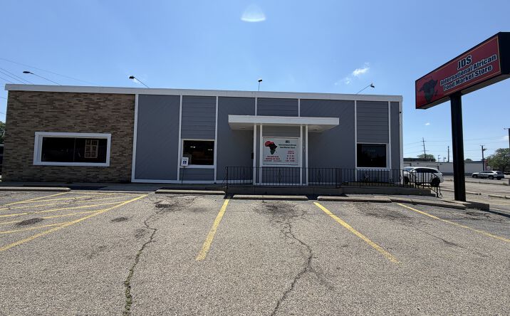 Pictures of Retail, Mixed Use property located at 1195 Hicks Boulevard, Fairfield, OH 45014 for sales - image #1